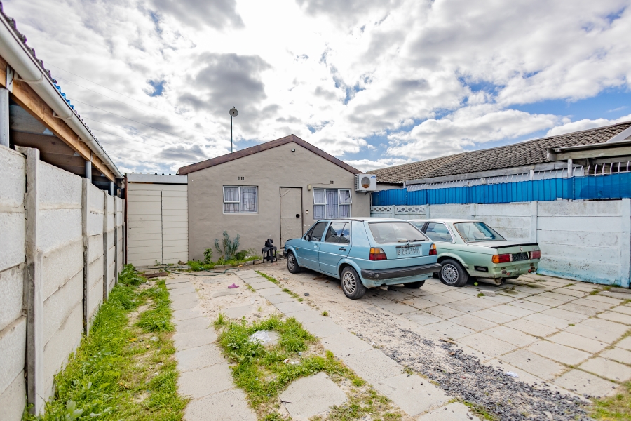 2 Bedroom Property for Sale in Belhar Western Cape